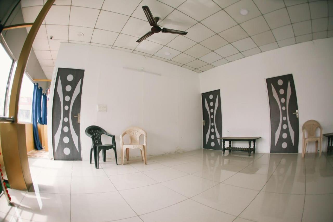 Maa Vaibhav Laxmi Guest House リシケーシュ エクステリア 写真